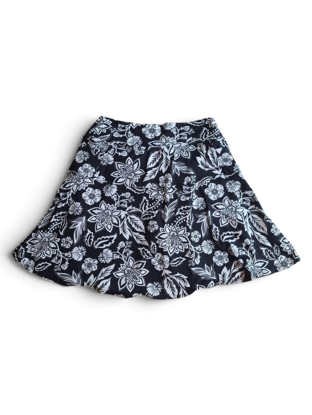 Dona Jo tennis skort paisley sizr medium